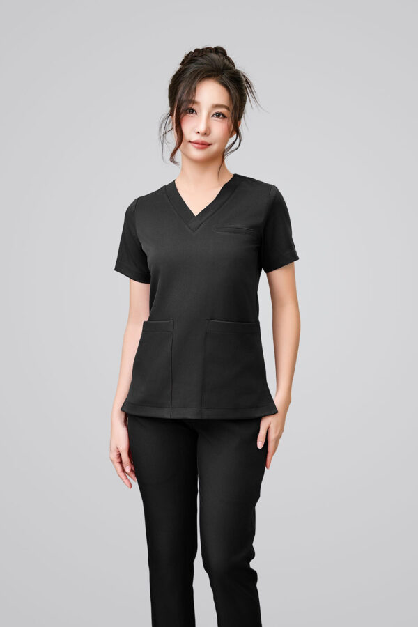 Scrubs W01 Plus - (Đen)